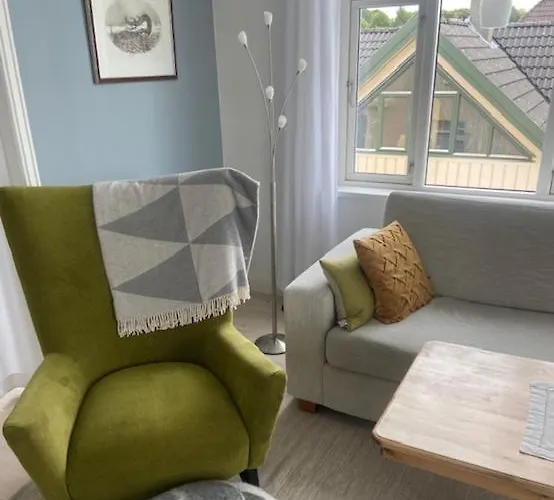 Sentrumsnaer Til Utleie Under Ons 公寓